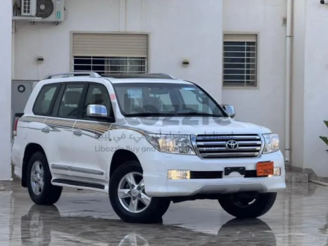 تويوتا لاندكروزر VXR 2010