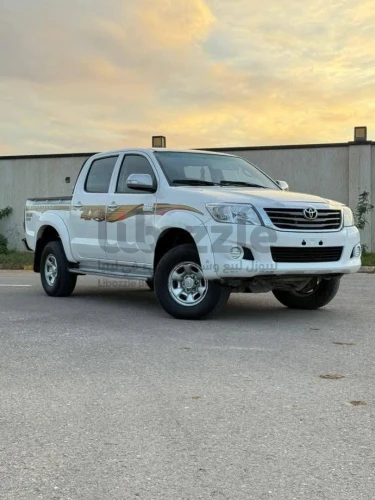 تويوتا هايلكس 2012