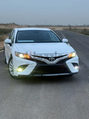 تويوتا كامري 2021 للبيع