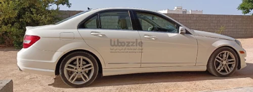 مرسيدس C300 للبيع