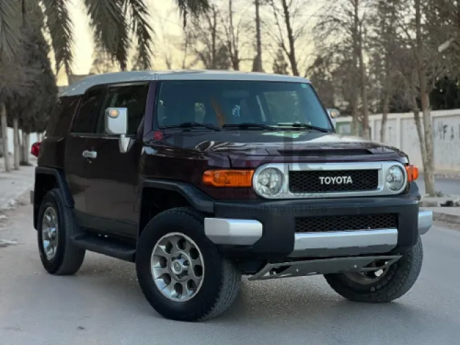 تويوتا FJ 2008