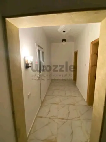 استراحه للبيع ع الرئيسي سيرتي يسار