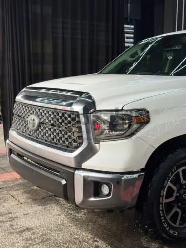 تويوتا تندرا 2019 محلية سيارة الدار