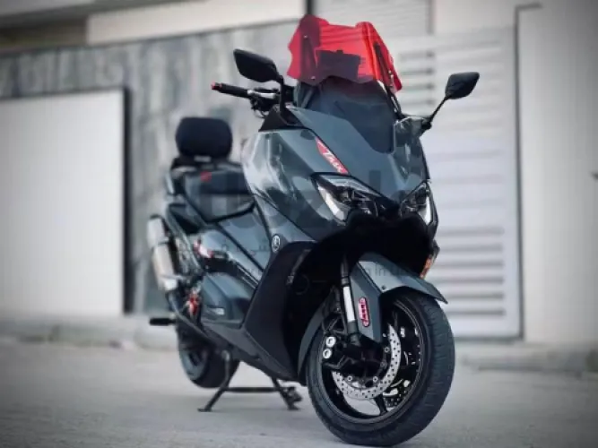 YAMAHA Tmax560 2022