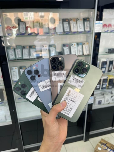 𝐈𝐏𝐡𝐨𝐧𝐞 𝟏3 𝐏𝐫𝐨 𝐌𝐚𝐱