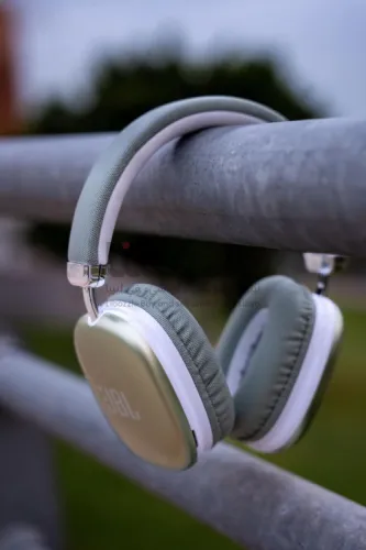 سماعة رأس خفيفة الوزن عملية ✨ تناسب الاستماع و الت