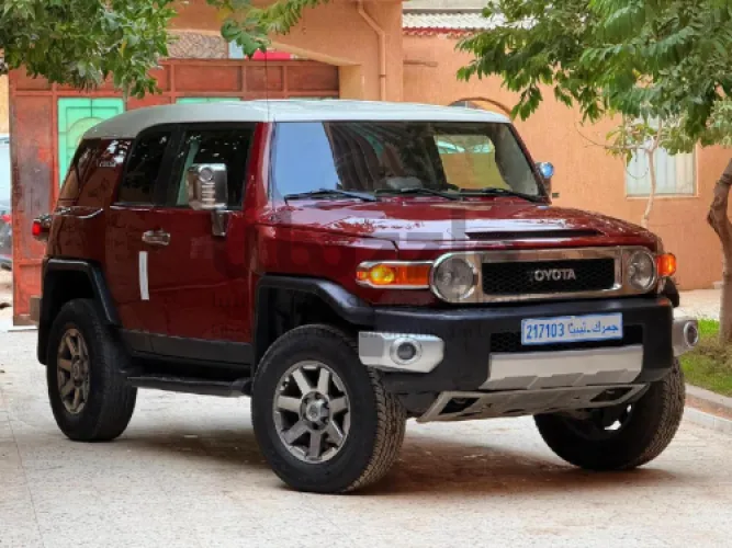 تويوتا FJ 2008