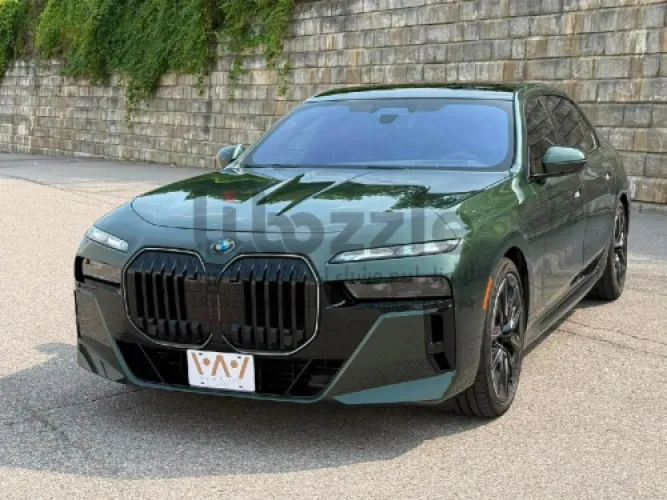 بي ام دبليو 760i 2026