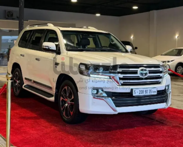تويوتا لاندكروزر VXR 2018