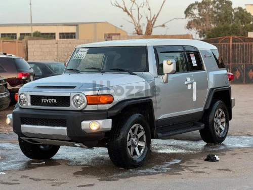 تويوتا FJ 2008
