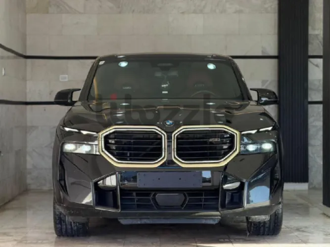 بي ام دبليو XM 2024