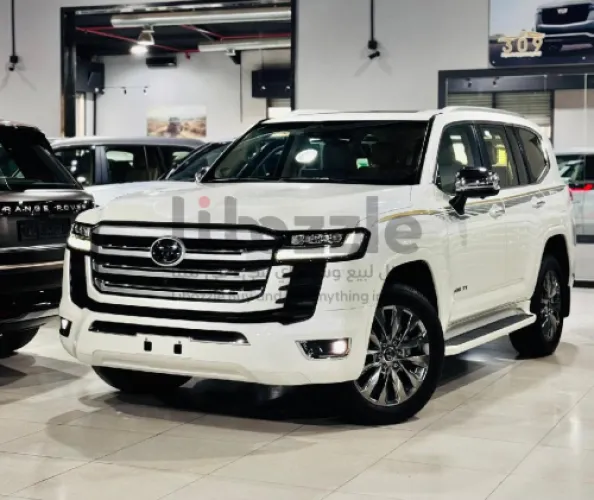 تويوتا لاندكروزر VXR
