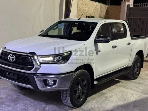 تويوتا هايلكس 27 الوكيل 2024