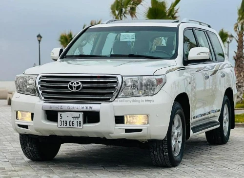 تويوتا لاندكروزر 2010