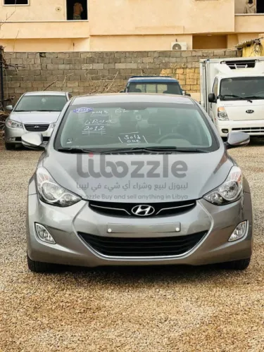 هيونداي افانتي 2012