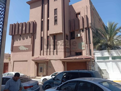منزل للبيع جاهز للسكن فوراً، موقع هادئ