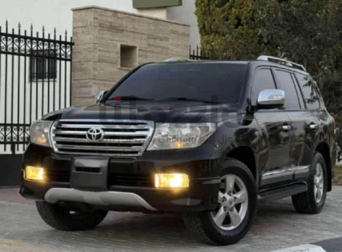تويوتا لاندكروزر