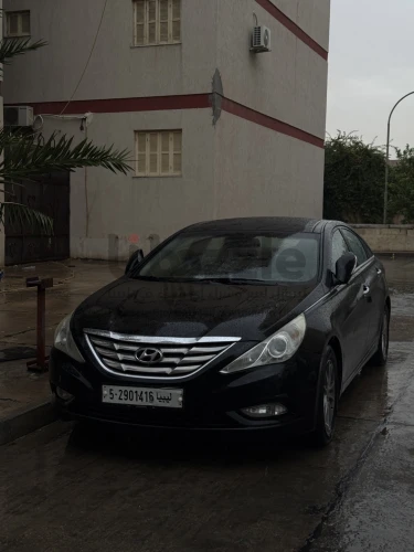 سوناتا 2012  السيارة نضيفة فل تامة بي البانوراما