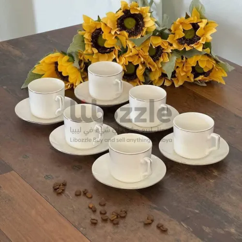 فناجين قهوة مُودرن بحزة فضية رقيقة نازكات هلبا👌🏼