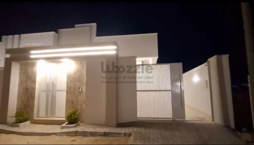 فيلتين جنب بعض في حي قطر جديدة لم تسكن بعد