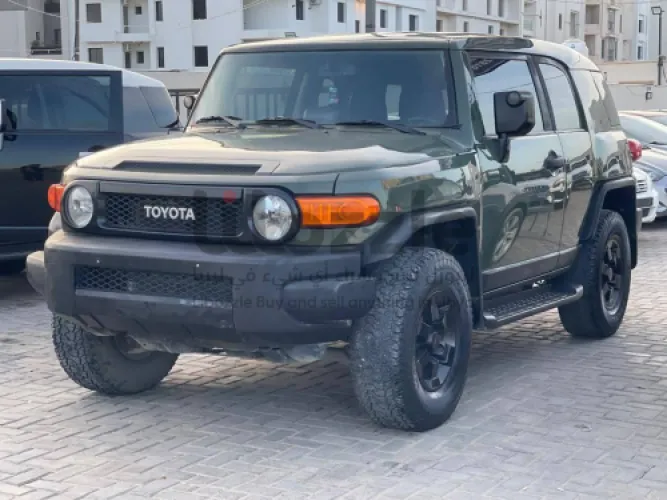 تويوتا FJ 2013