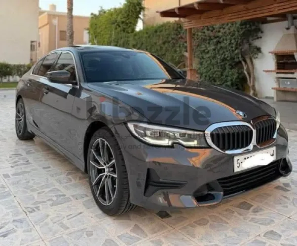 بي ام دبليو 330i 2020