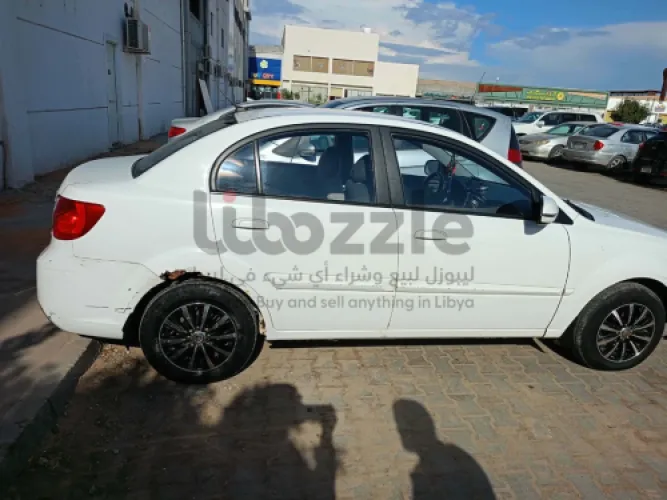 كيا برايد 2010 لون ابيض