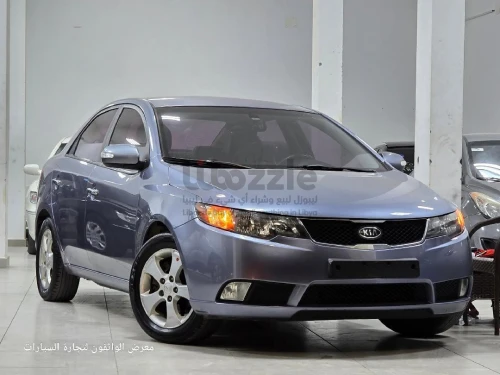 كيا فورتي 2011 جمرك بصمه حيه لون ازرق ملكي