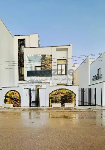 فيلا من طابقين مفصولات كاملات تشطيب حديث بأدق التف