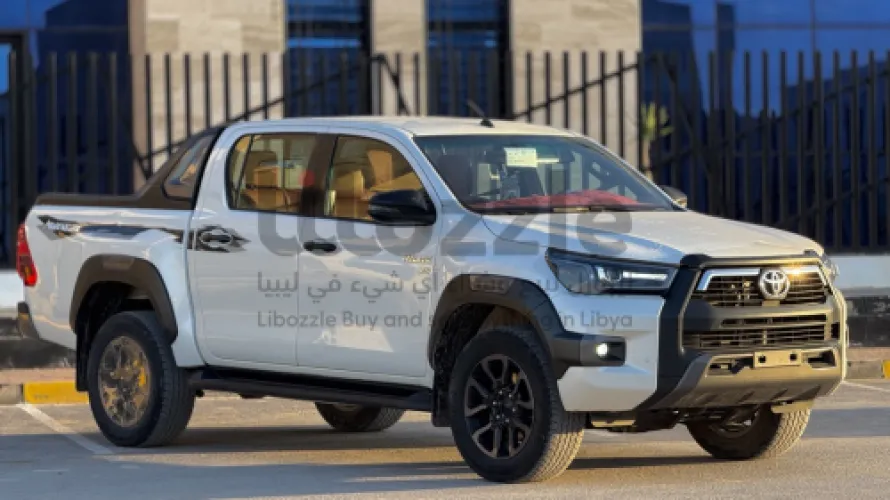 تويوتا ادفنشر موديل 2022 سعودي كل شي بحالة الدار