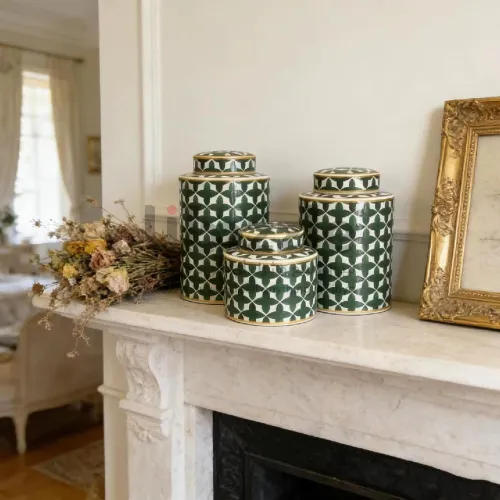 تحف من السيراميك - مجموعة تتكون من 3 قطع