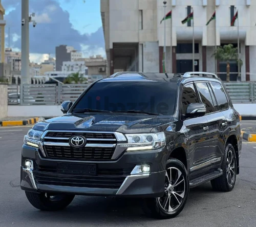 تويوتا لاندكروزر