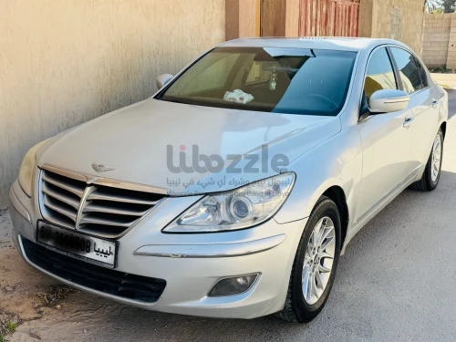 جنسس3.3 2009 ماشية 240 الف كم