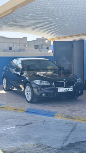 BMWامريكيهF10 جايه سليمه خاليه من الحوادت زواق دار