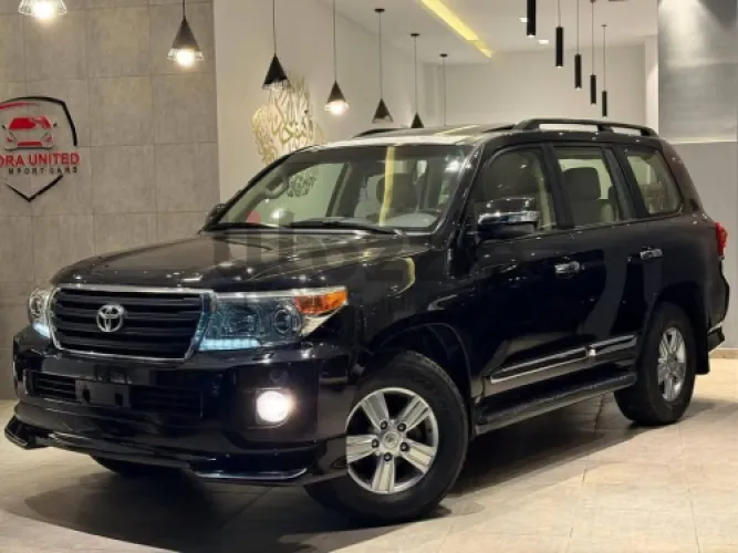 تويوتا لاندكروزر 2013 صفار