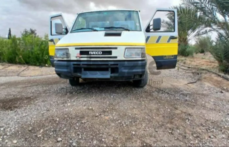 ايفيكو ساحبه محرك 12 / 40 •
. كمبيو / عادي