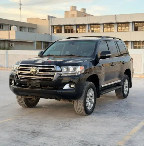 تايوتا لاندكروزر VXR 2017