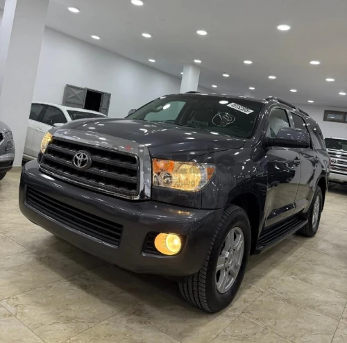 تويوتا سيكويا 2012