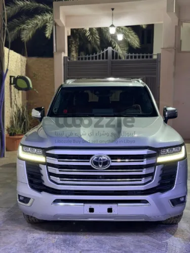 تويوتا لاندكروزر الوكيل 2022
