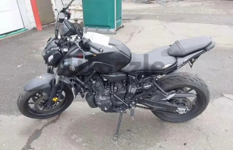 YAMAHA MT07 2023