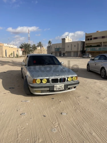 BMW520