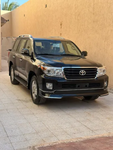 تايوتا لاندكروزر 2015