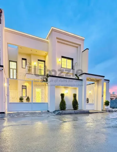 فيلا فاخرة جداً  على نظام الدوبلكس