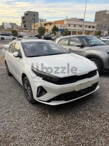 كيا سيراتو 2025