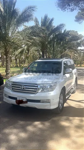 لاندكروزر 2011 عيد 60