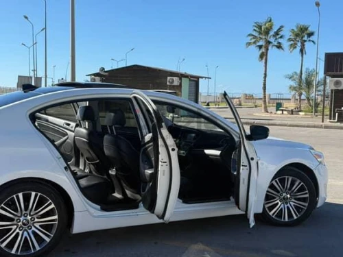 Kia K7 بحالة ممتازة