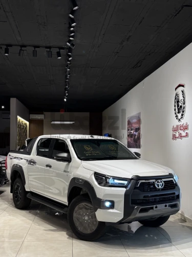 تويوتا هيلوكس ادفنشر 2025