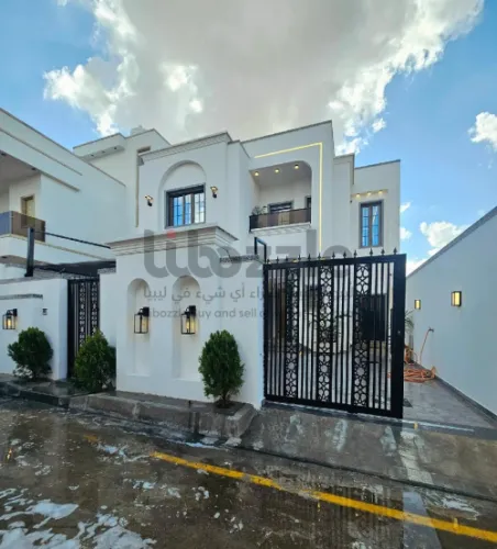 فيلا من طابقين بتصميم الحائر