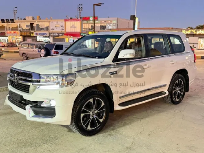 تويوتا لاندكروزر