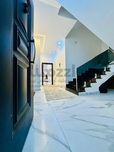 ڤيلا بأثات ممتاز  من طابقين مفصولات بتصميم راقي وم